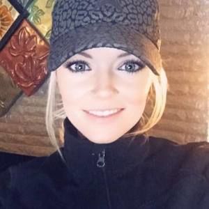 Meet your Posher, Candace